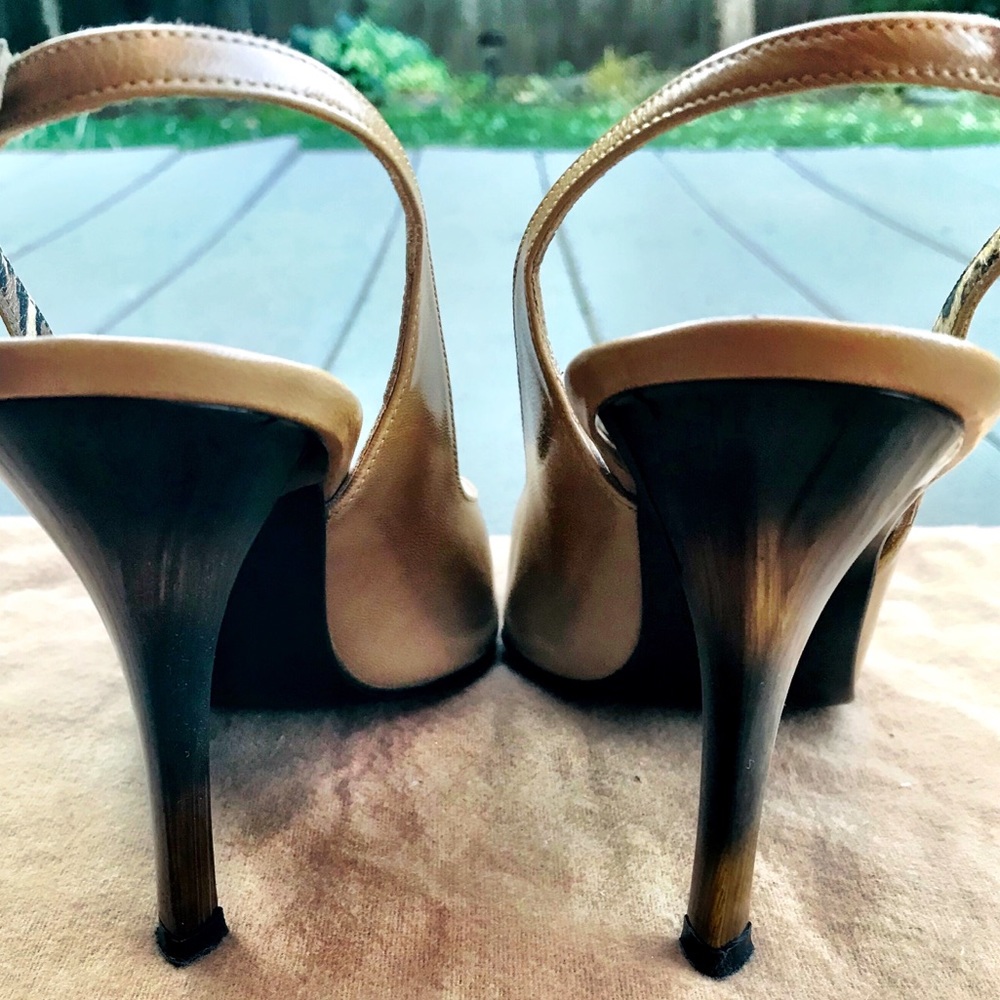 Stuart Weitzman - Picture 2 of 8
